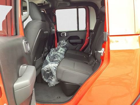 New 2026 Jeep Gladiator Mojave w/ Technology Group image 14