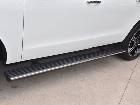Used 2021 Ford Expedition Limited RWD image 38
