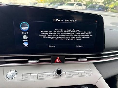 Used 2024 Hyundai Elantra Limited FWD image 6