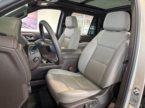 Used 2023 Chevrolet Tahoe Z71 w/ Luxury Package image 18