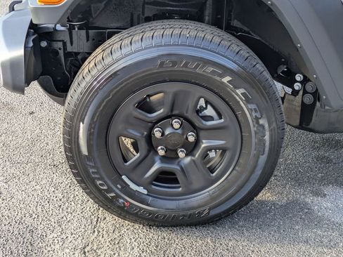 New 2026 Jeep Gladiator Sport image 10