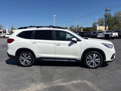 Used 2022 Subaru Ascent Limited w/ Technology Package AWD/4WD image 2