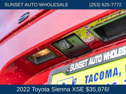 Used 2022 Toyota Sienna XSE FWD image 40