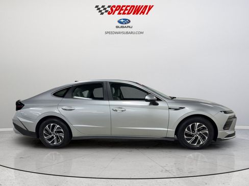 Used 2026 Hyundai Sonata Blue FWD image 4