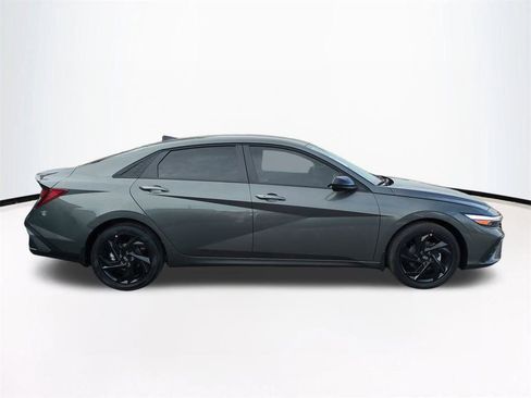 New 2026 Hyundai Elantra Sport image 4