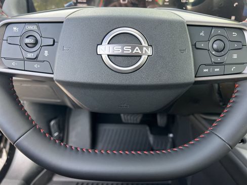 New 2026 Nissan Sentra SR w/ Floor Mat Package FWD image 9
