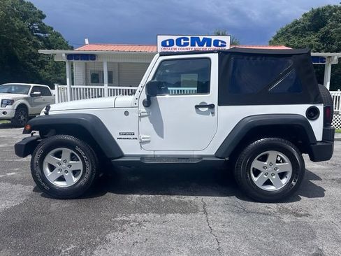 Used 2012 Jeep Wrangler Sport AWD/4WD image 4
