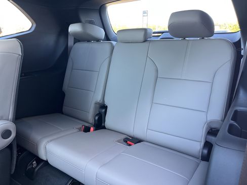 New 2026 GMC Acadia Elevation image 13