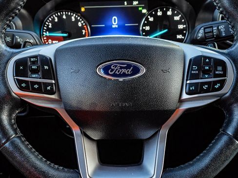 Used 2021 Ford Explorer XLT w/ Equipment Group 202A image 19