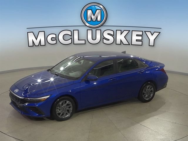 Used 2024 Hyundai Elantra SEL FWD image 1