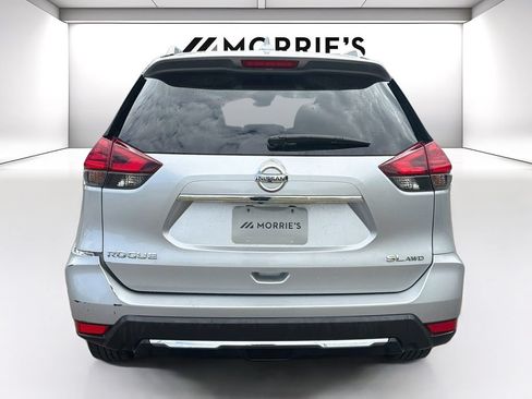 Used 2017 Nissan Rogue SL w/ SL Premium Package AWD/4WD image 6
