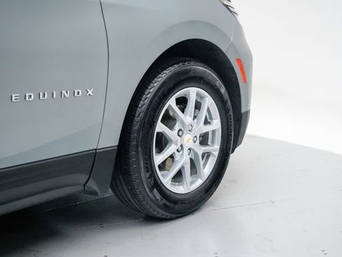 Used 2024 Chevrolet Equinox LT FWD image 11
