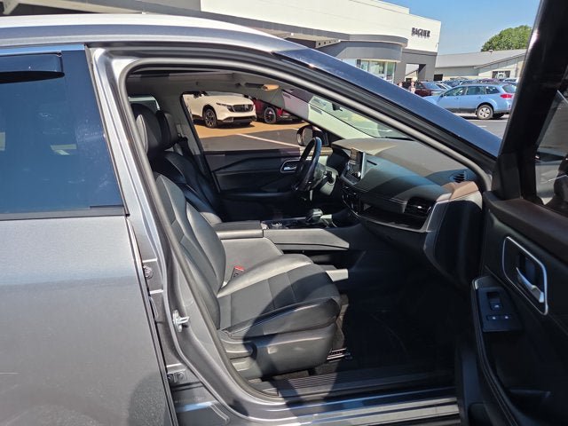 Used 2021 Nissan Rogue SV w/ Premium Package AWD/4WD image 16
