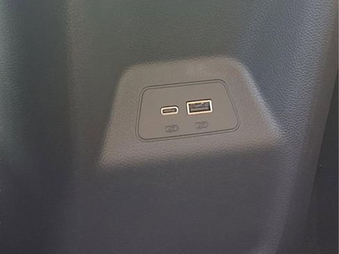 Certified 2025 Buick Envision Preferred image 23