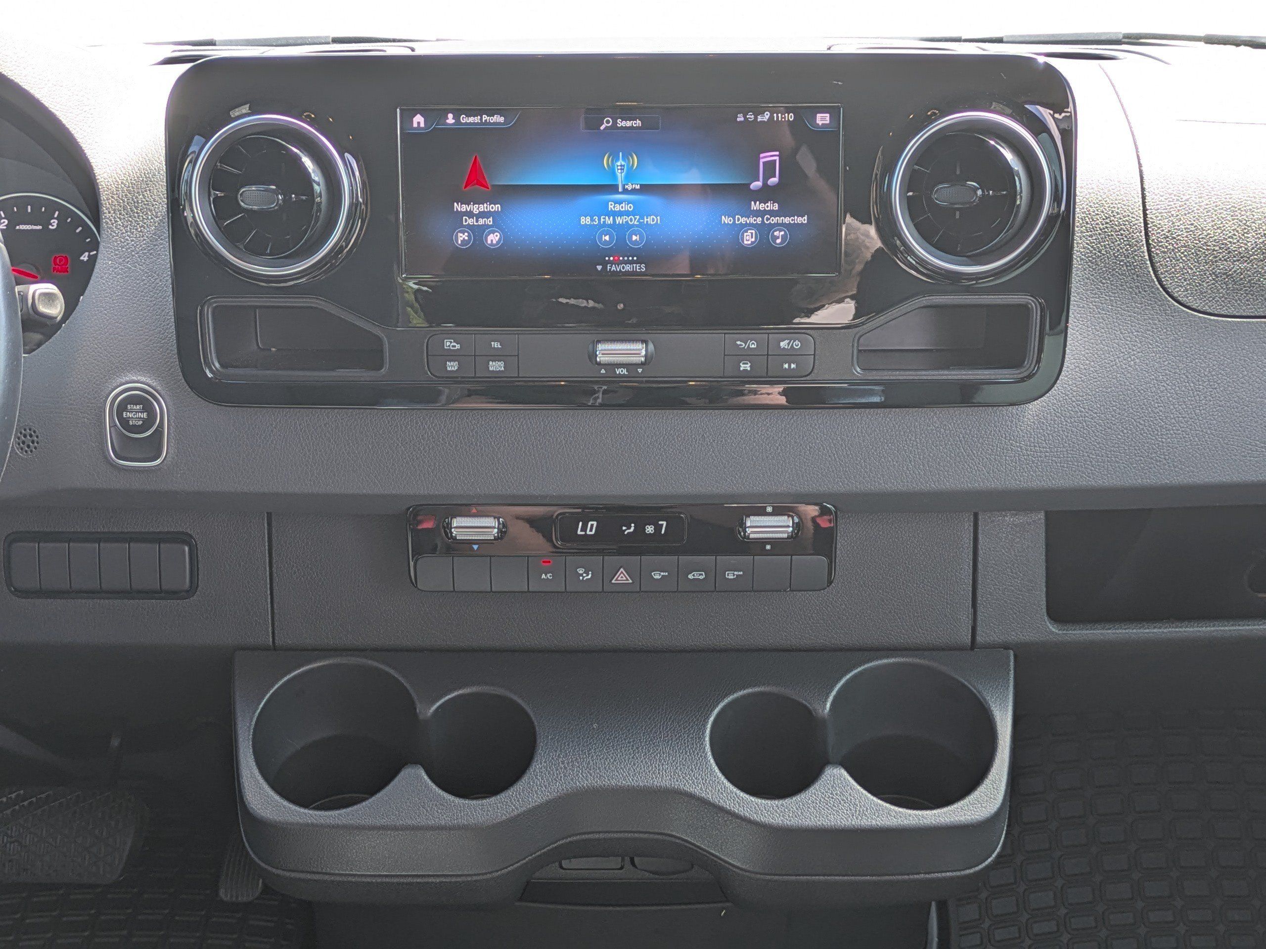 Used 2024 Mercedes-Benz Sprinter 2500 image 18