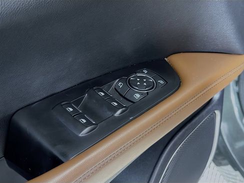 Used 2022 Lincoln Nautilus Reserve FWD image 22