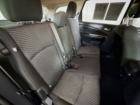 Used 2020 Dodge Journey SE w/ SE Popular Equipment Group image 33