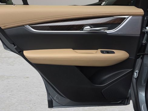 Certified 2024 Cadillac XT6 Premium Luxury w/ Platinum Package image 14