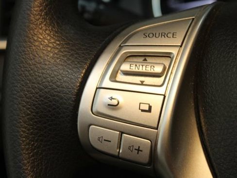 Used 2016 Nissan Rogue S FWD image 21