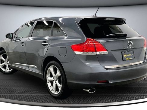 Used 2011 Toyota Venza w/ Premium Pkg #2 FWD image 4