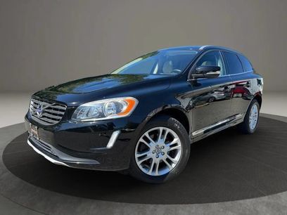 Used 2016 Volvo XC60 T5 Premier w/ Proximity Package