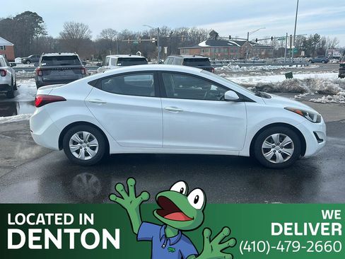 Used 2016 Hyundai Elantra SE image 4
