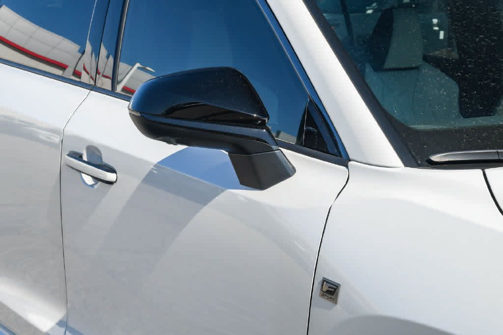 Used 2025 Lexus TX 500h AWD w/ Technology Package image 4