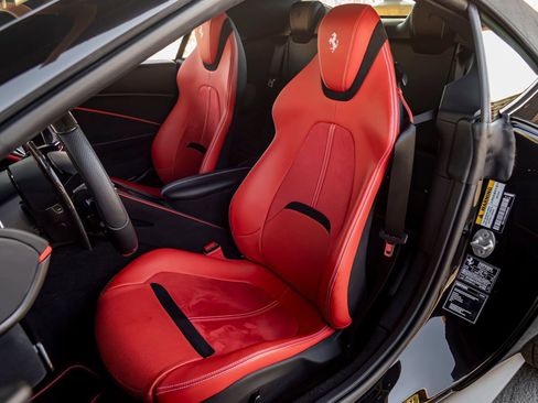 Used 2024 Ferrari Roma Spider RWD image 16