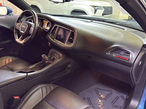 Used 2023 Dodge Challenger SRT Hellcat w/ Harmon/Kardon Sound Group image 20