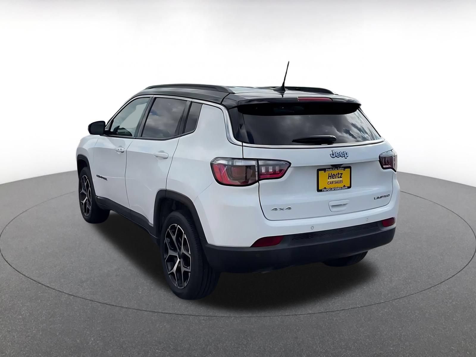 Used 2025 Jeep Compass Limited AWD/4WD image 10