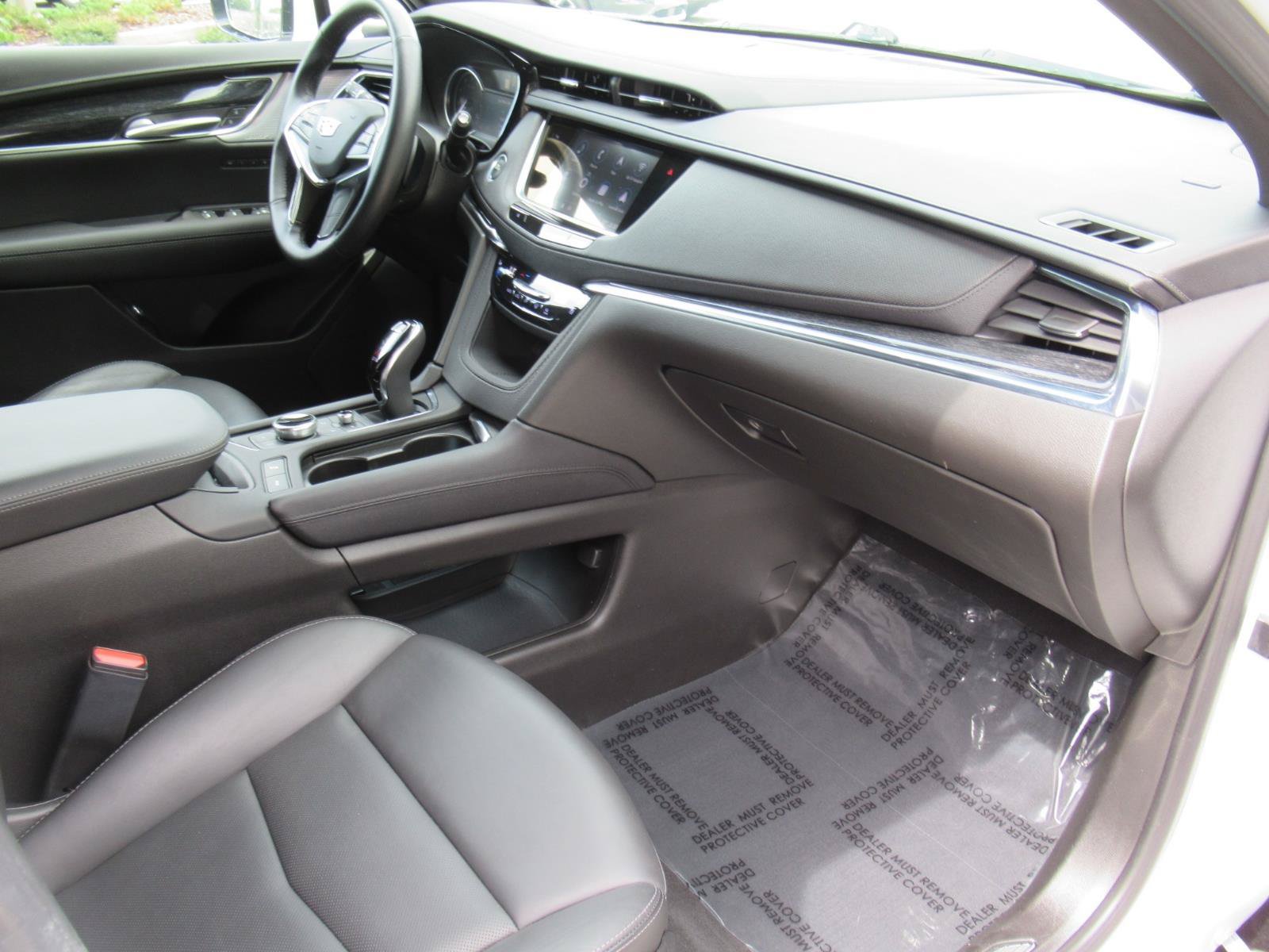 Used 2023 Cadillac XT5 Premium Luxury FWD image 11