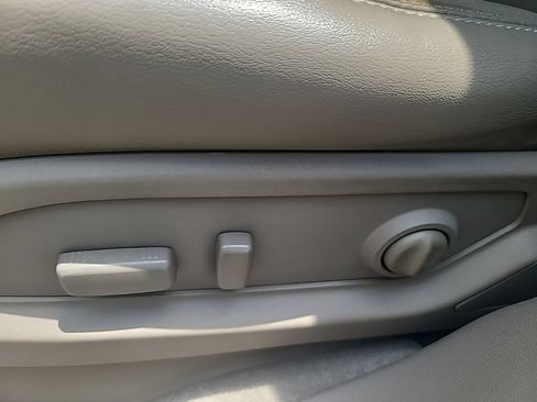 Used 2014 GMC Acadia Denali FWD image 13