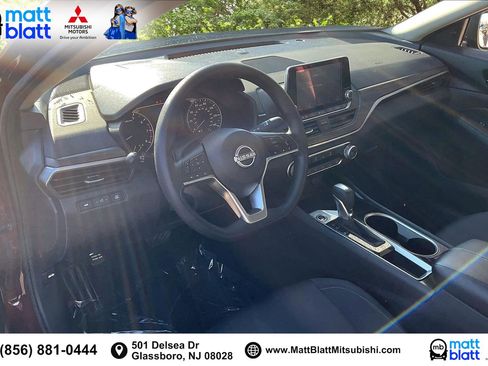 Used 2024 Nissan Altima 2.5 SV image 15