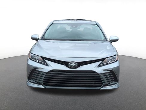 Used 2023 Toyota Camry LE image 9