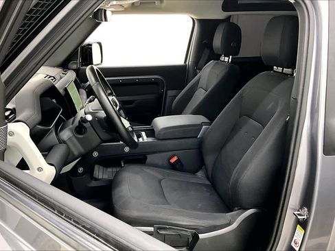 Used 2022 Land Rover Defender 90 image 7