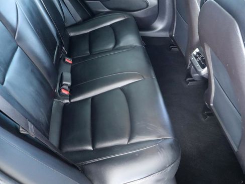 Used 2019 Tesla Model 3 Mid Range image 29