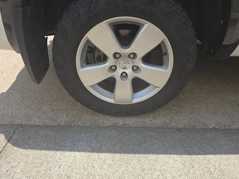 Used 2015 RAM 1500 Sport w/ Convenience Group image 17