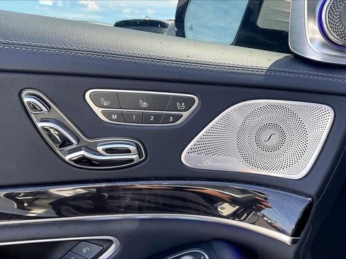 Used 2018 Mercedes-Benz S 560 Sedan image 8