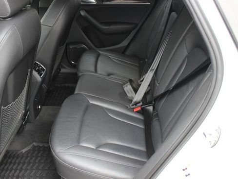 Used 2016 Audi Q3 2.0T Prestige w/ Prestige Package AWD/4WD image 14