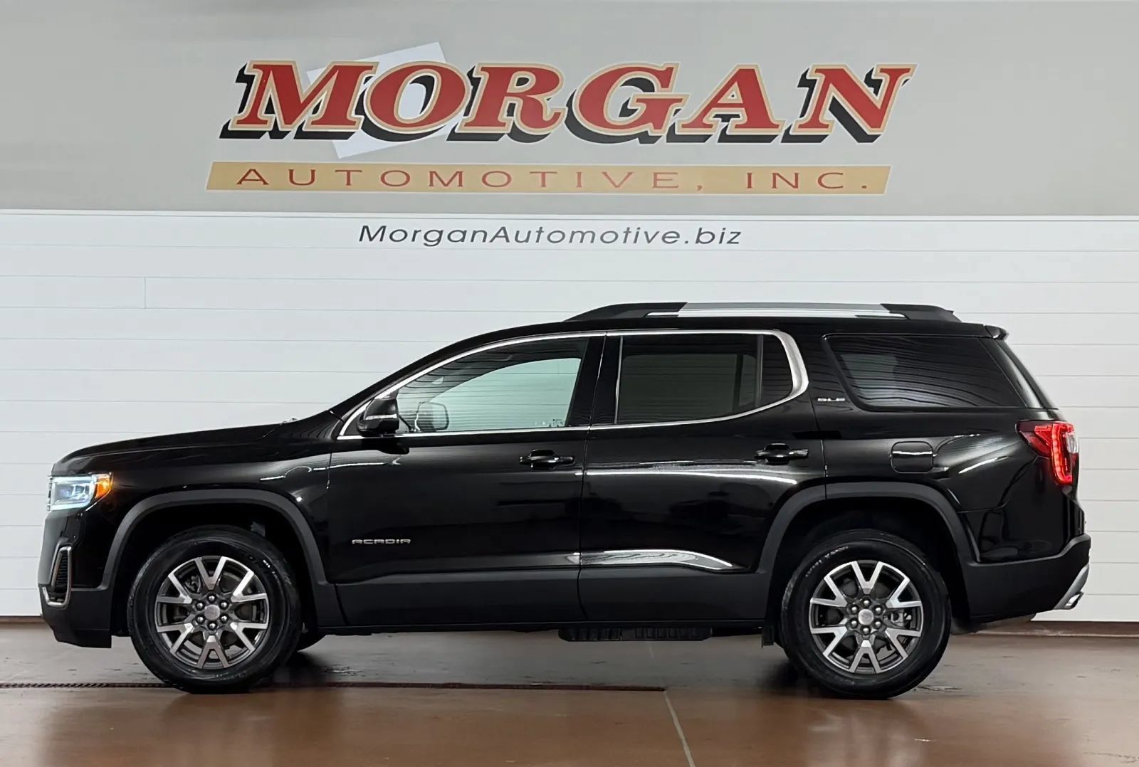 Used 2023 GMC Acadia SLE w/ Driver Convenience Package AWD/4WD image 6