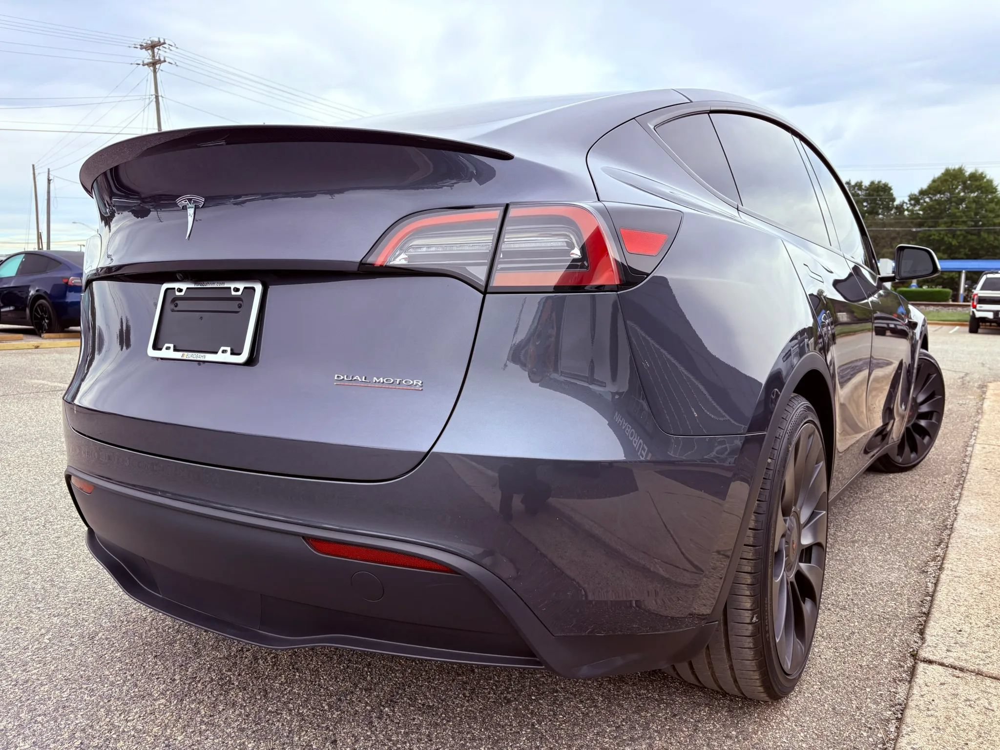 Used 2023 Tesla Model Y Performance AWD/4WD image 5