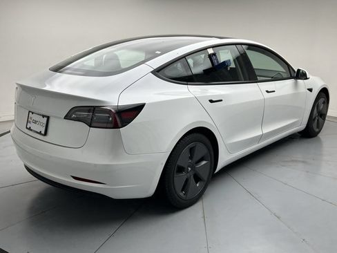 Used 2021 Tesla Model 3 Standard Range Plus RWD image 5