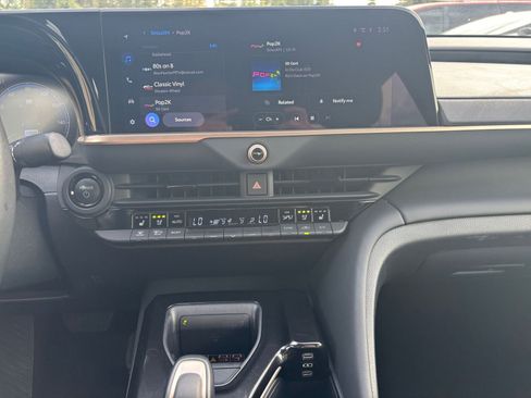 Used 2025 Toyota Crown XLE image 17