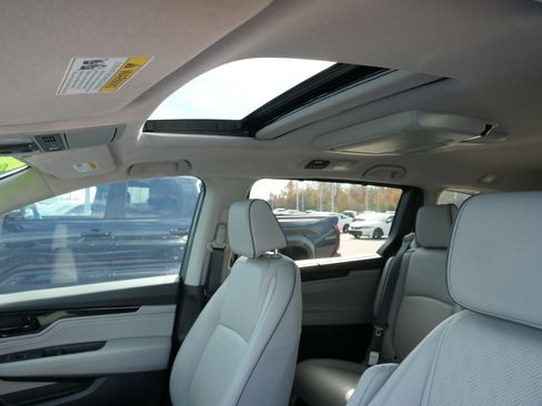 Used 2024 Honda Odyssey Elite image 30