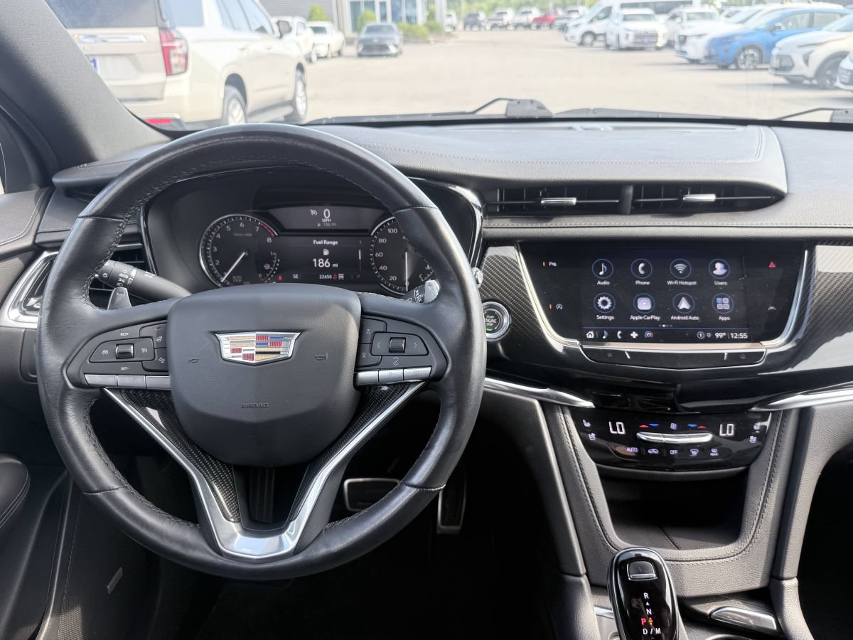 Used 2022 Cadillac XT6 Sport AWD/4WD image 11