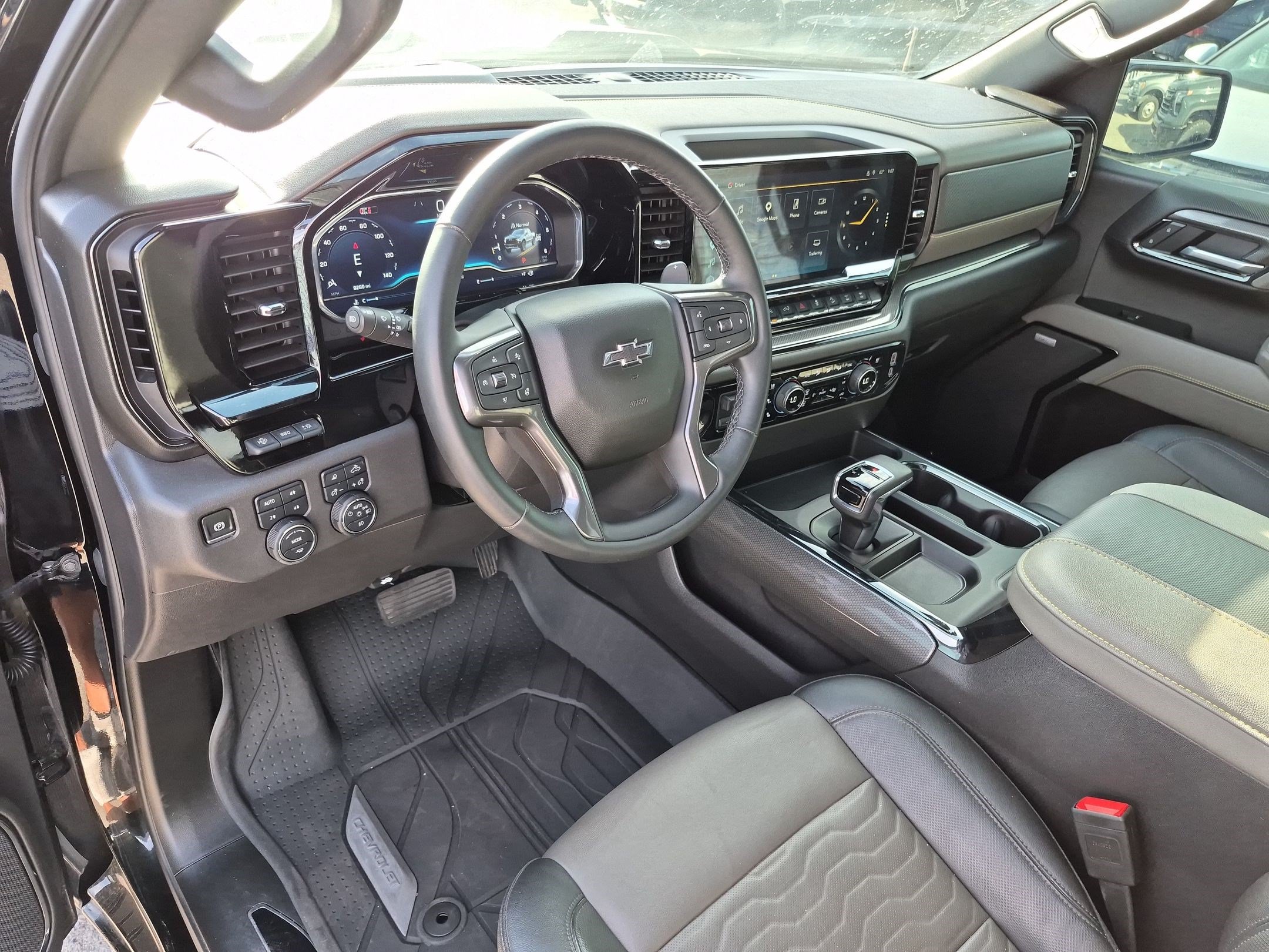 Used 2025 Chevrolet Silverado 1500 ZR2 w/ Technology Package AWD/4WD image 14