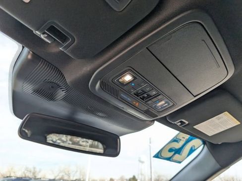 Used 2025 Ford Explorer ST image 29