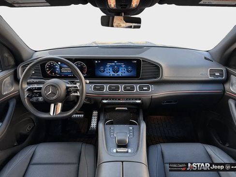 Used 2025 Mercedes-Benz GLS 450 4MATIC w/ AMG Line Exterior image 9