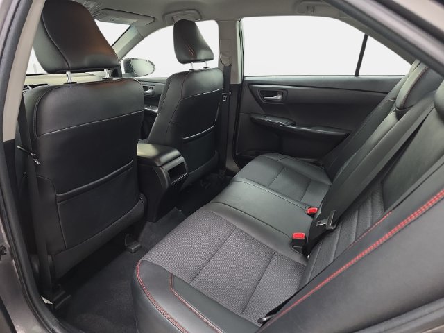 Used 2017 Toyota Camry SE FWD image 12