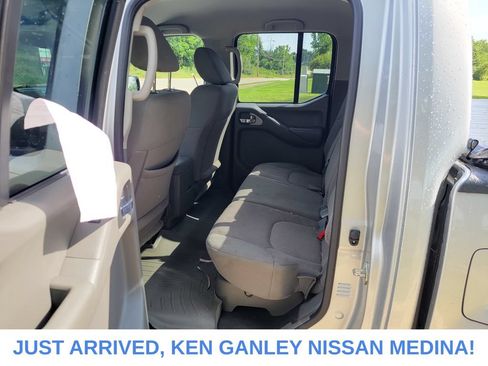 Used 2019 Nissan Frontier SV w/ Value Truck Package AWD/4WD image 16